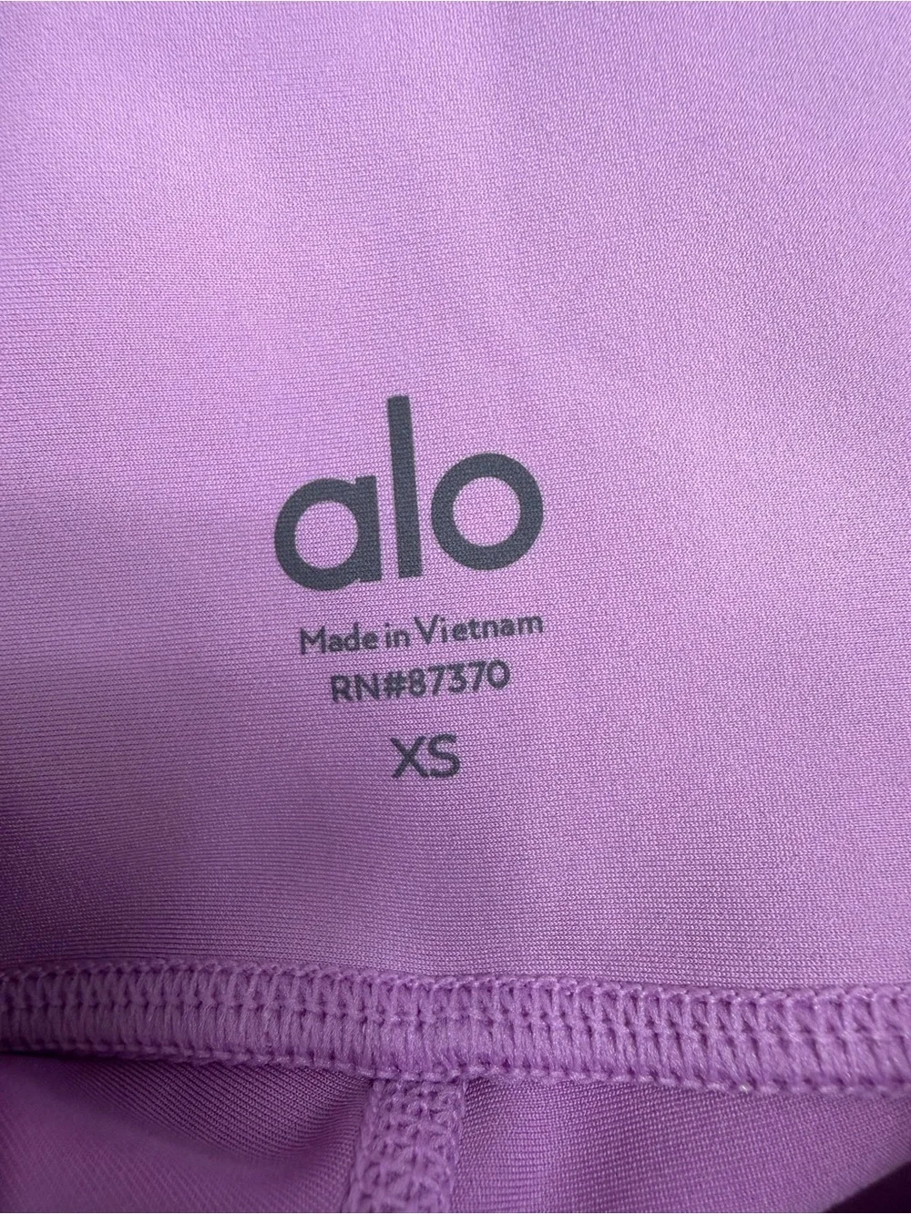 Alo Yoga 7/8 High-Waist Airlift Legging in Sugarplum Pink (Size XS)